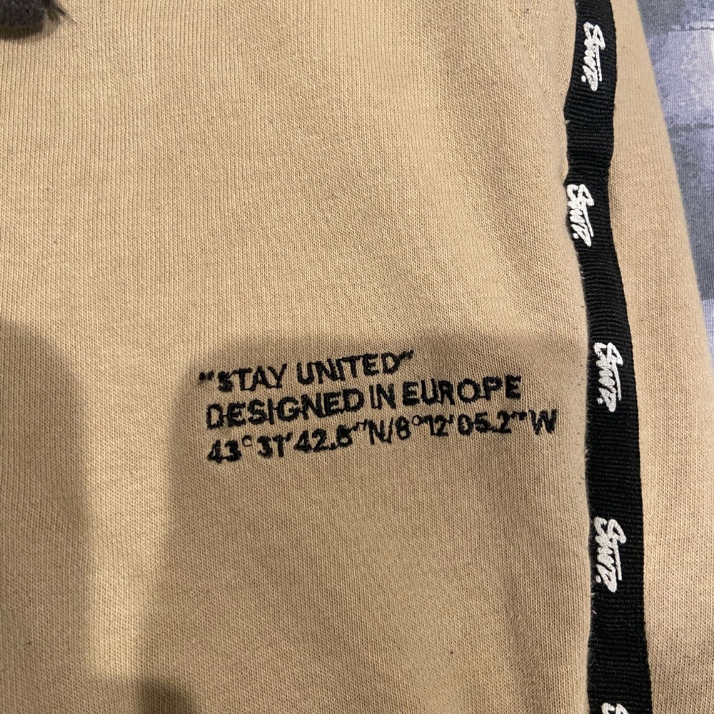 Women Medium tan joggers